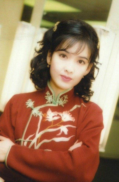 44-VivianChow