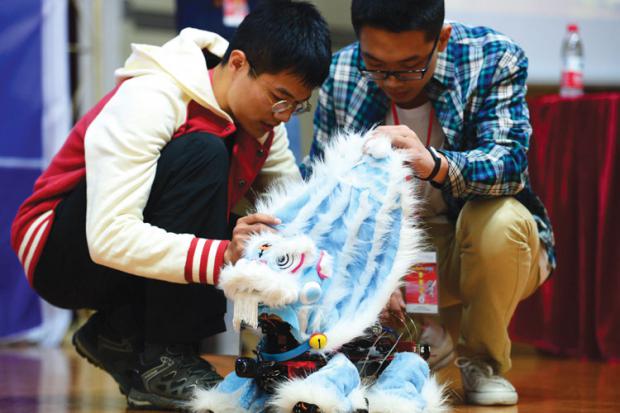 lion-dance-robot